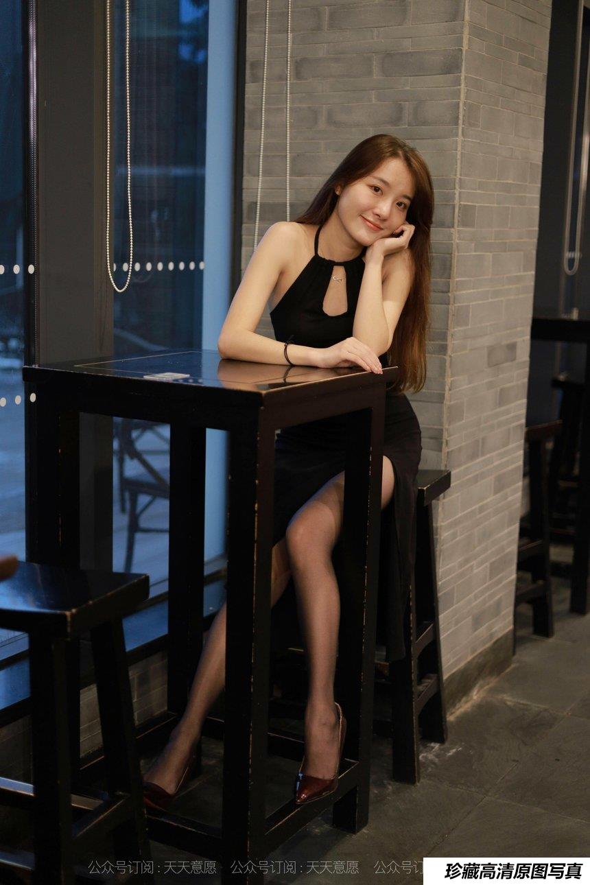 [IESS异思趣向] 2021.09.29 丝享家933：婉苹《黑色长裙》[89P／127MB]