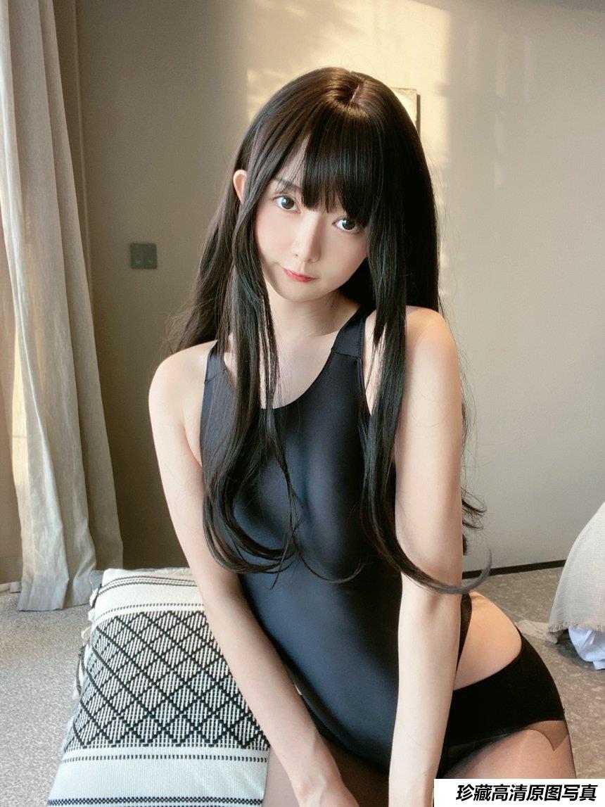 51酱 NO.001 - 黑红泳装[72P+2V／329MB]