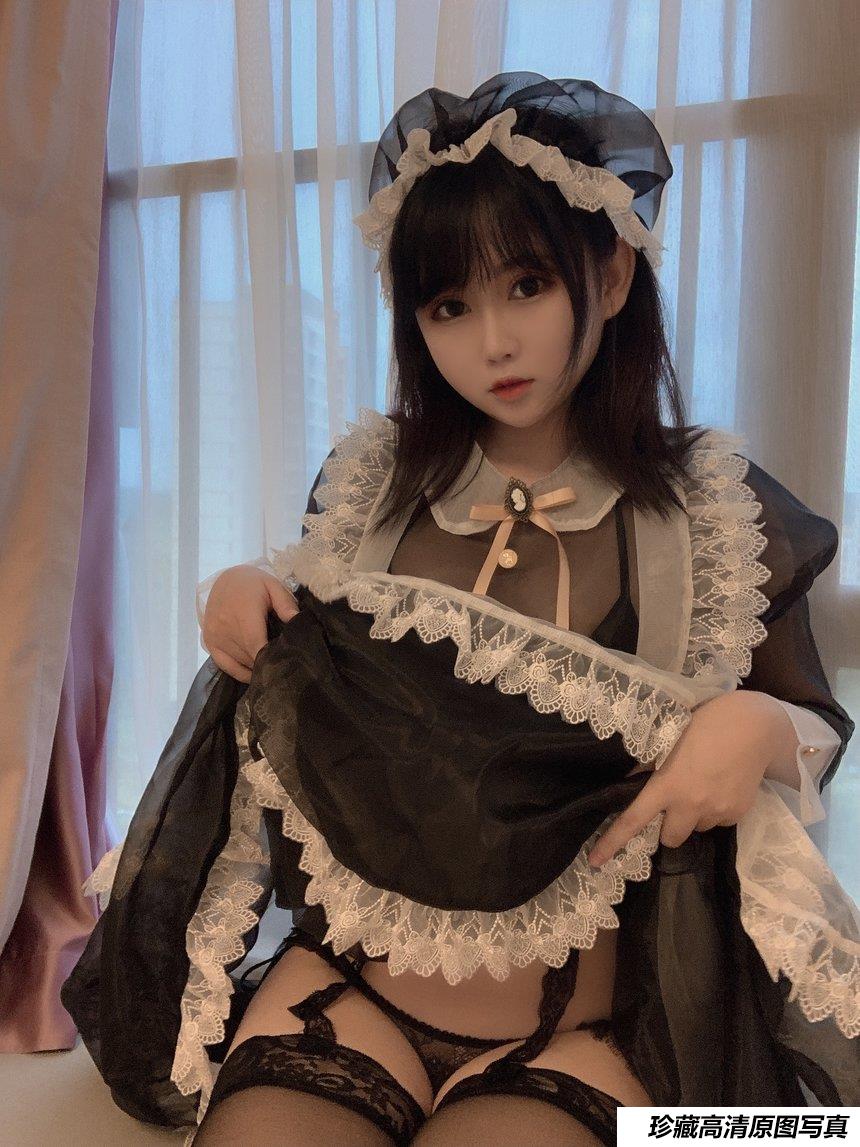 蜜桃少女是依酱呀 NO.018 - 黑丝女仆[30P+2V／60MB]