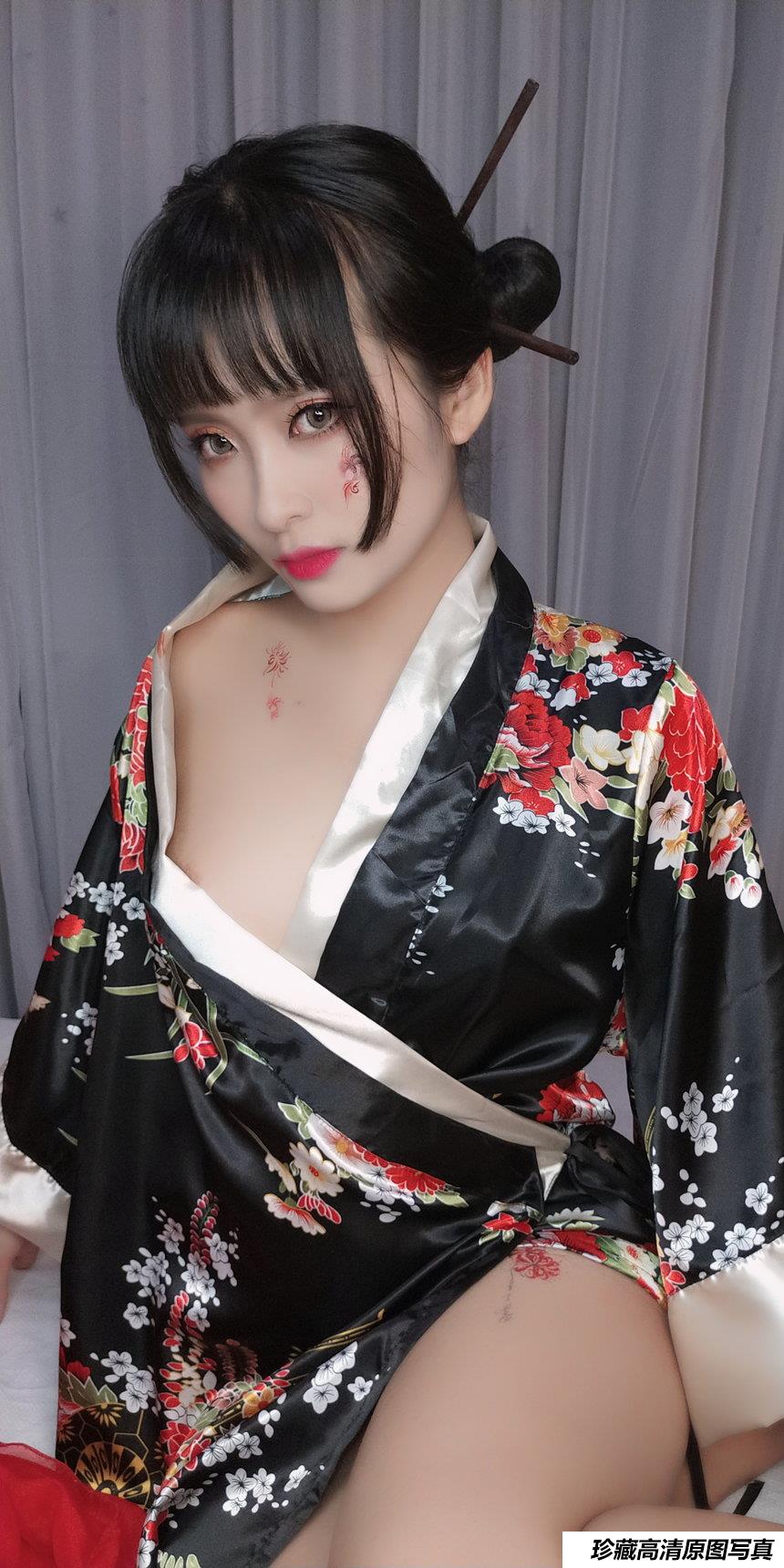 洛璃LoLiSAMA NO.003 - 歌舞伎[92P+10V／393MB]