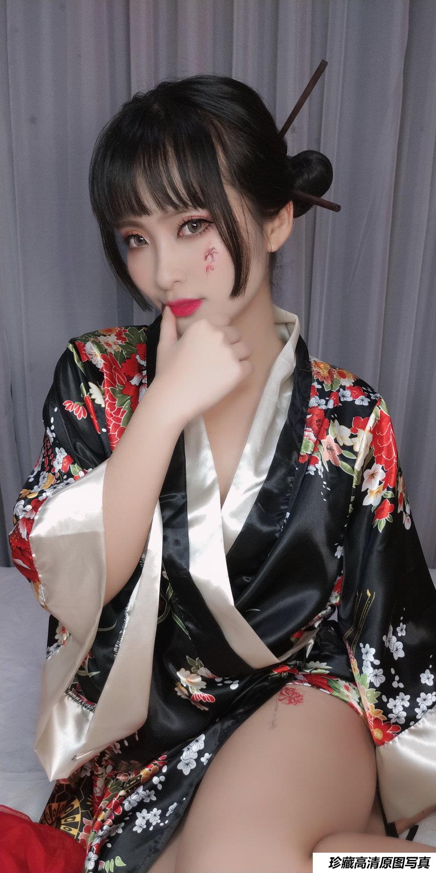 洛璃LoLiSAMA NO.003 - 歌舞伎[92P+10V／393MB]