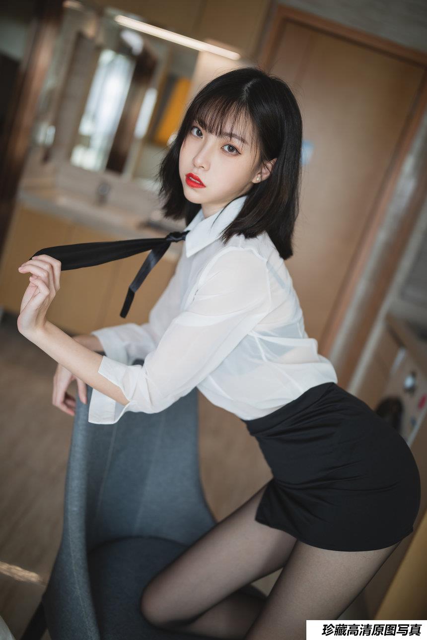 许岚 NO.002 - OL制服[41P／587MB]