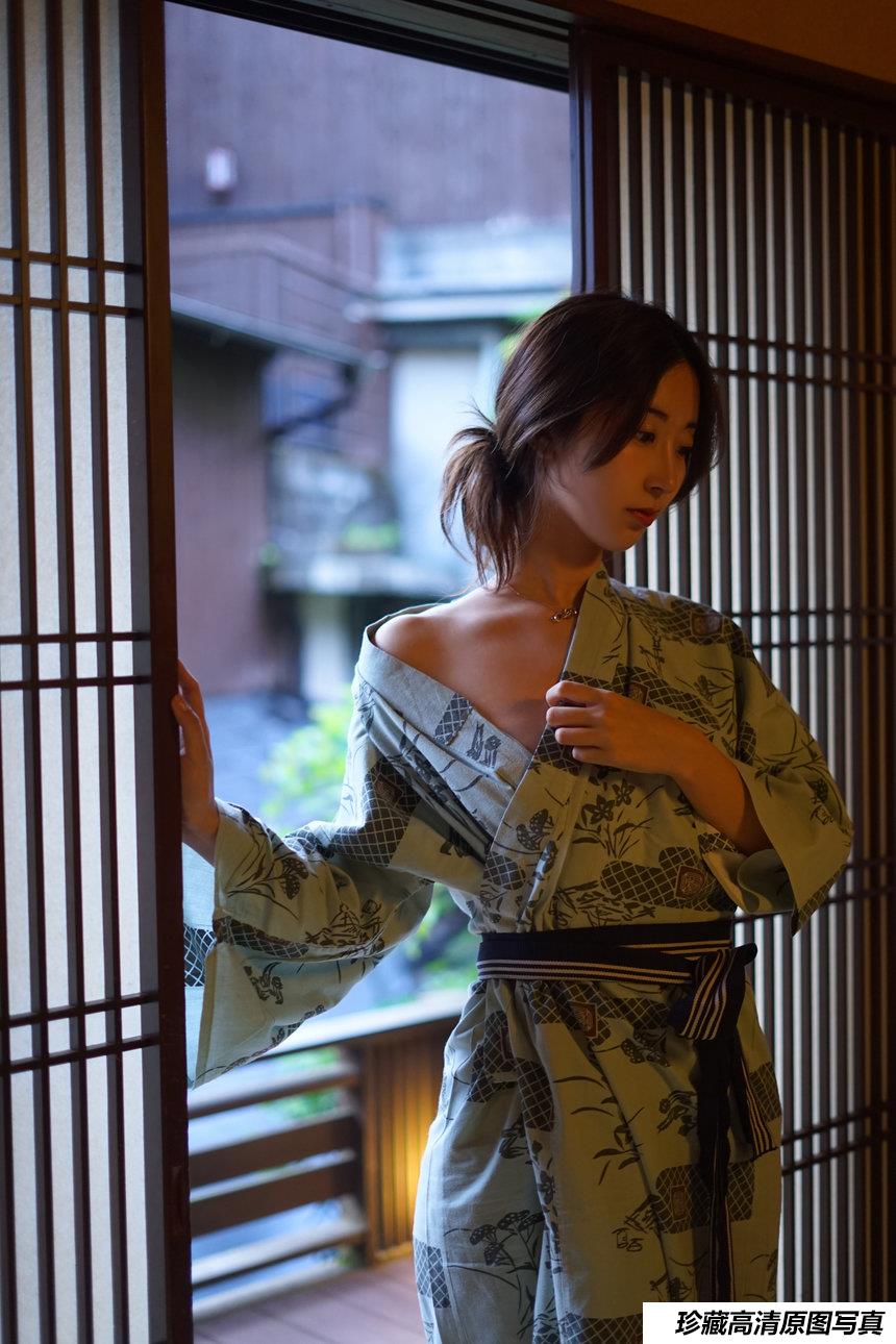 黑川 NO.044 温泉浴衣 [13P-110MB]