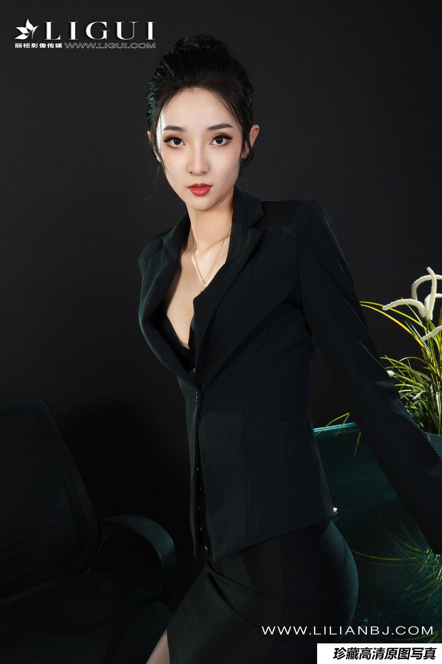 [Ligui丽柜] 2022.01.12 《寂寞的等待》伊萱 [57+1P-66M]