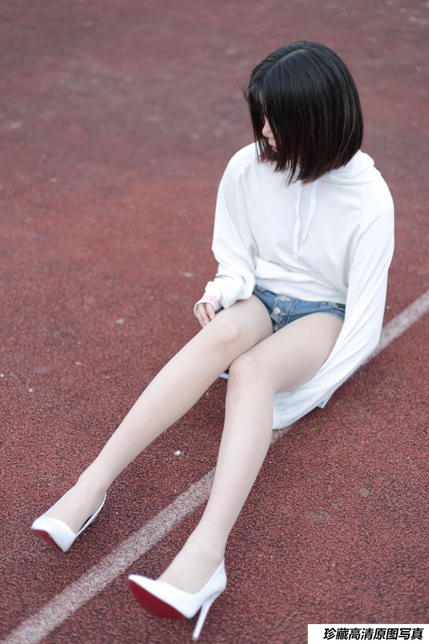 奈丝写真 NO.034 穿过运动场的青春气息-喵璃 [48P+250M]