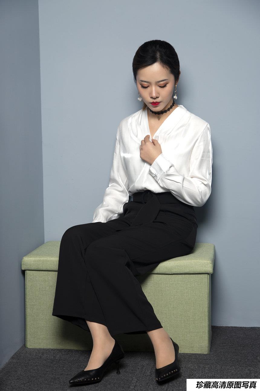 奈丝写真 NO.033 阔腿裤小皮鞋，今日OL通勤-晨静 [30P+216M]