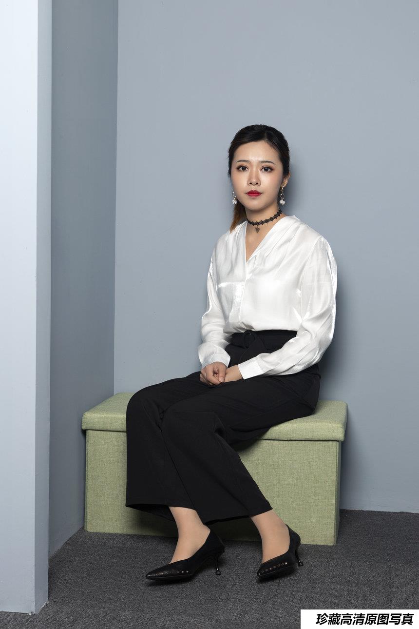 奈丝写真 NO.033 阔腿裤小皮鞋，今日OL通勤-晨静 [30P+216M]