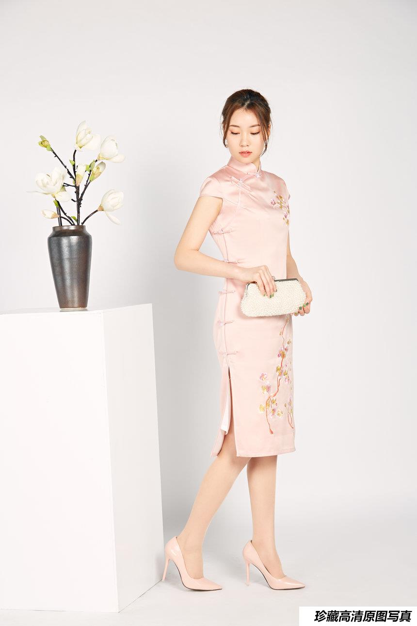 奈丝写真 NO.051 一身裸粉–璐璐 [33P+204M]