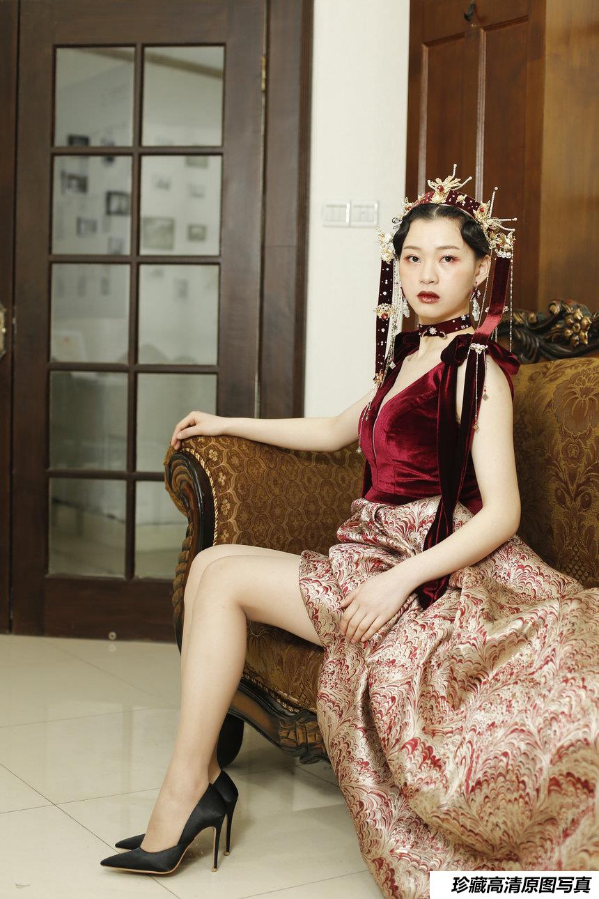 奈丝写真 NO.045 你是QUEEN-小蝶 [46P+239M]