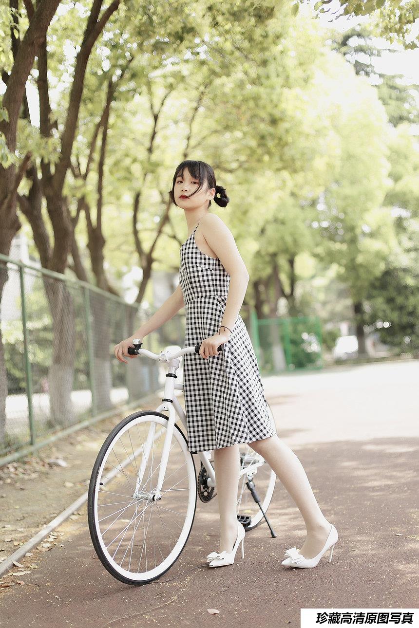 奈丝写真 NO.107 经典怀旧风-蛋白粉 [48P+554M]