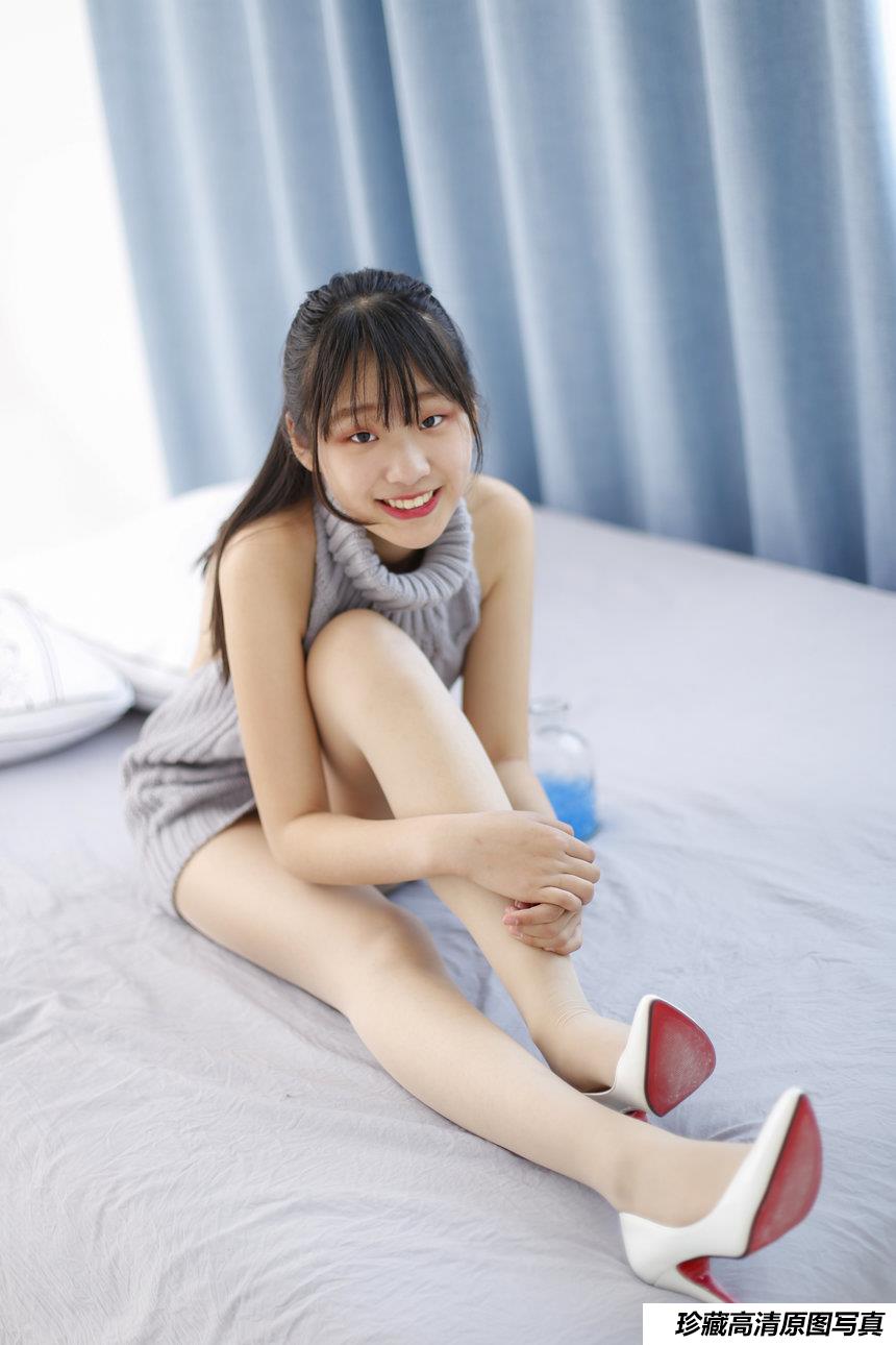 奈丝写真 NO.098 挂脖毛衣了解一下 – 蛋白粉 [32P+122M]-绅士图