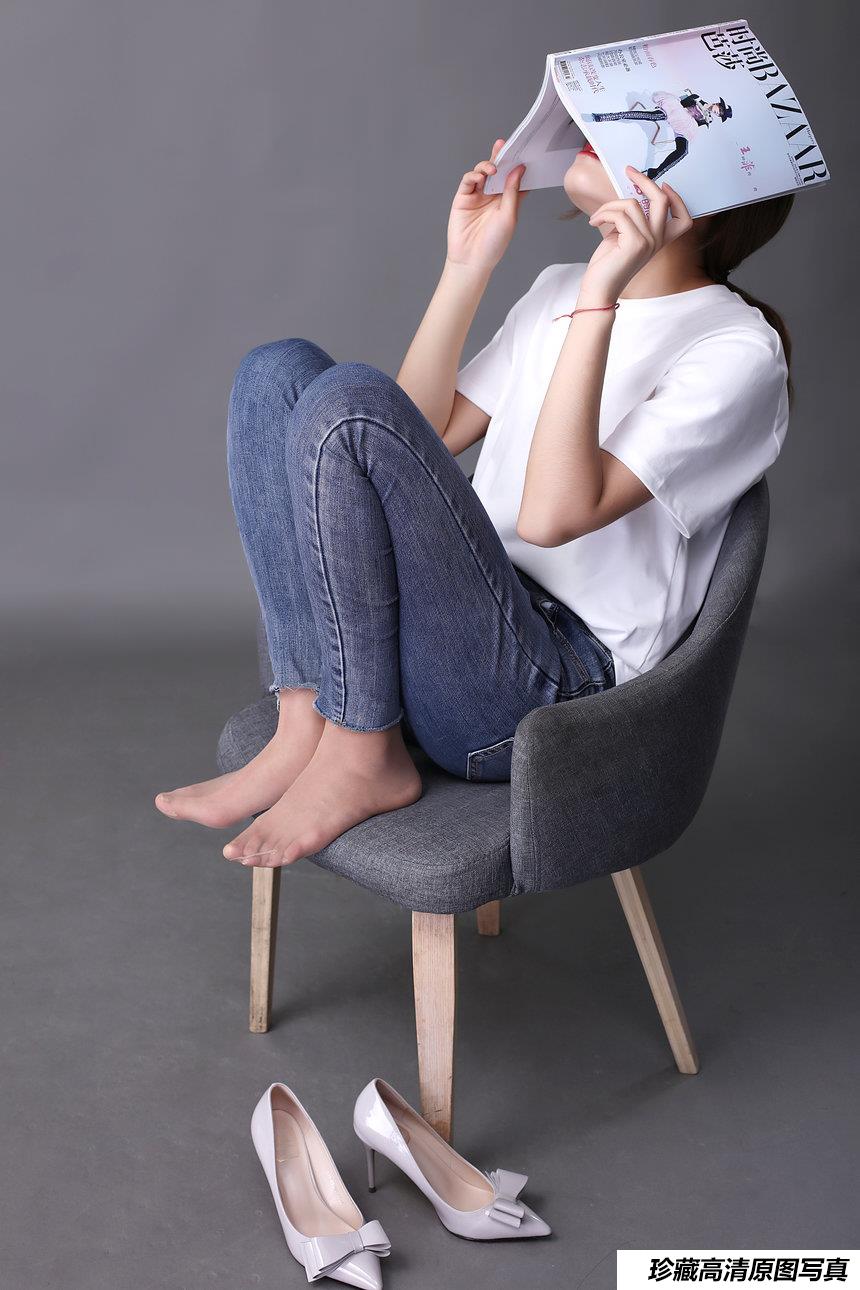 奈丝写真 NO.127 白T牛仔裤里的丝袜-可乐 [37P+592M]
