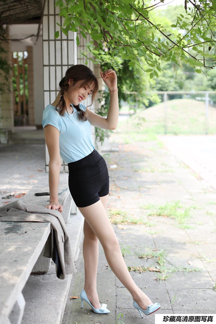 奈丝写真 NO.125 蓝色绿色？到底是什么色？-可乐 [44P+452M]