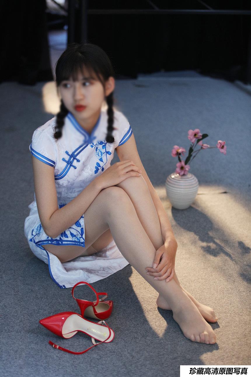 奈丝写真 NO.114  初尝旗袍肉丝-小橙子 [36P+286M]