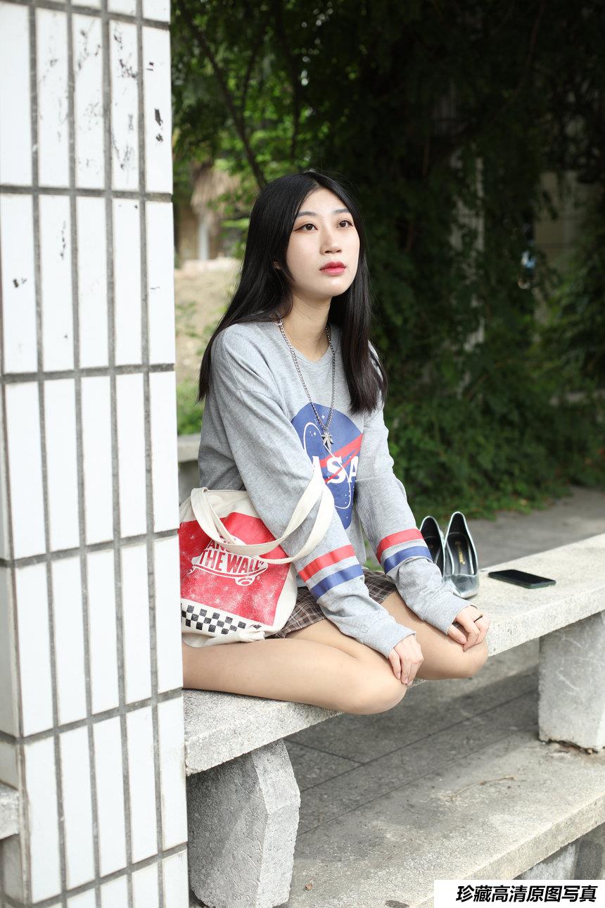 奈丝写真 NO.147 长廊石凳上的软妹-翼宁 [38P+607M]