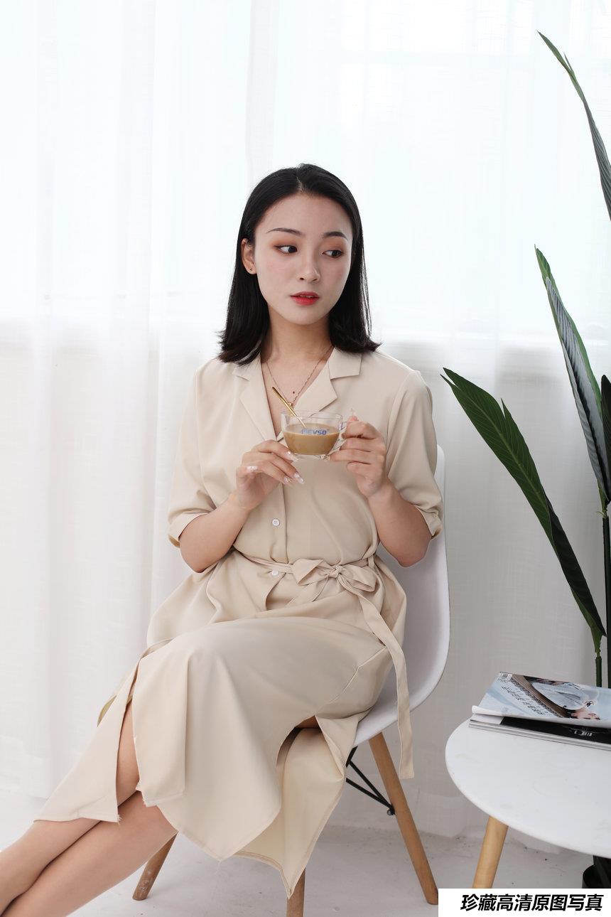 奈丝写真 NO.136 温柔奶茶色系–秀秀 [35P+299M]