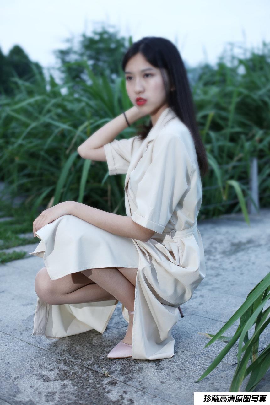 奈丝写真 NO.131 户外躺拍–小橙子 [36P+472M]