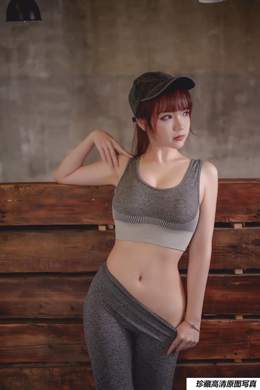 雪晴Astra NO.018 - 运动少女3[42P+8V／0.98GB]