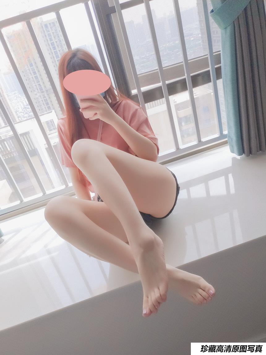 雪晴Astra NO.017 - 美腿美足美臀[177P+2V／956MB]