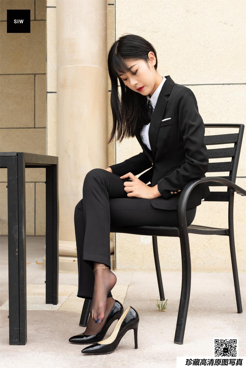 SIW斯文传媒 046 霸道总裁黑色西装三件套 - 龙哥 [66P-151M]