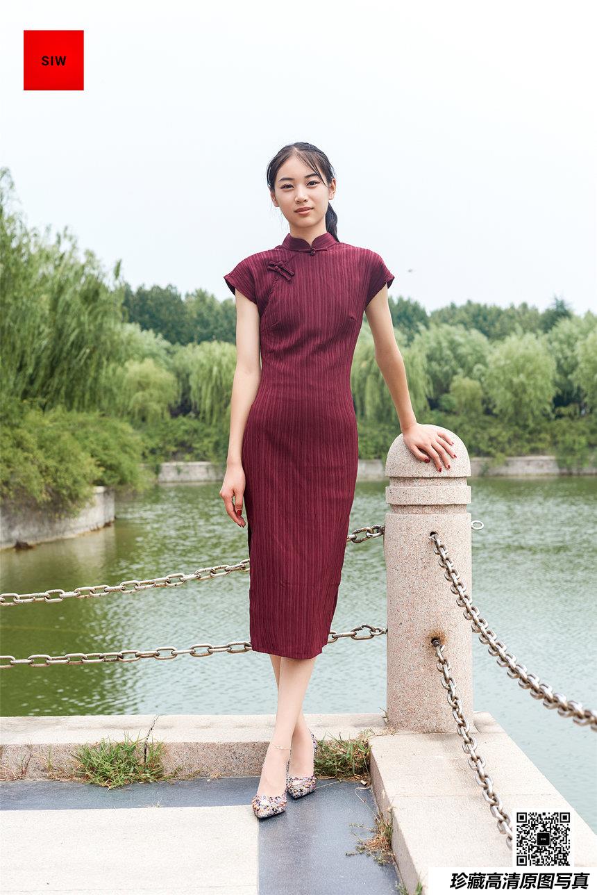 SIW斯文传媒 010 复古中式紫色条纹棉质旗袍 - 丽莉 [65P-164M]