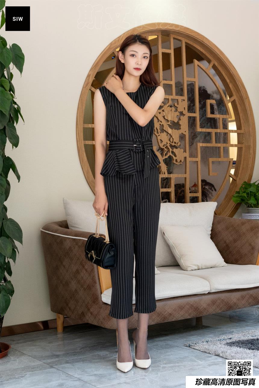 SIW斯文传媒 056 优雅条纹淑女无袖制服七分裤套装（嘉慧） [66P-184M]