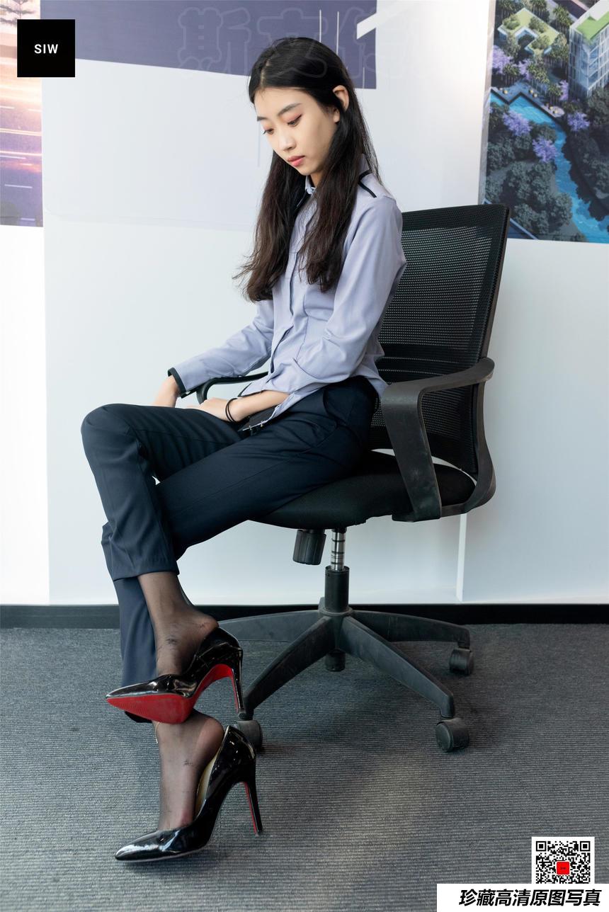 SIW斯文传媒 086 嘉慧 长袖立领茄紫色蝴蝶结淑女套裙 [69P-52M]