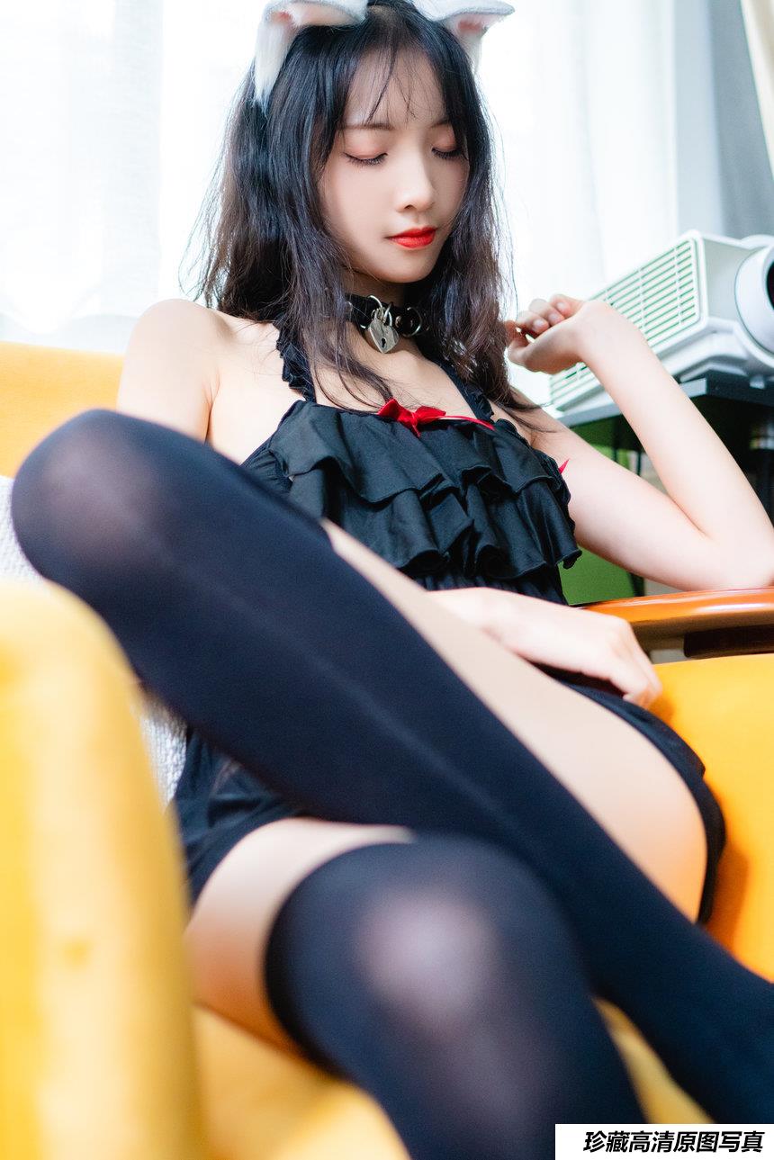 西瓜少女 NO.002  -  猫尾私房 [24P-310MB]