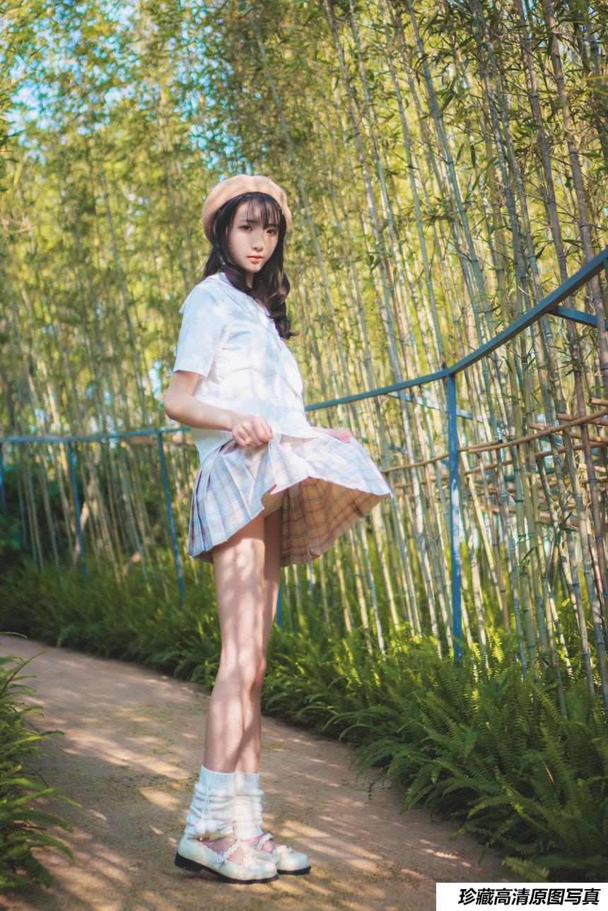 西瓜少女 NO.004   -  白云森林短袖无外套 [39P-408MB]