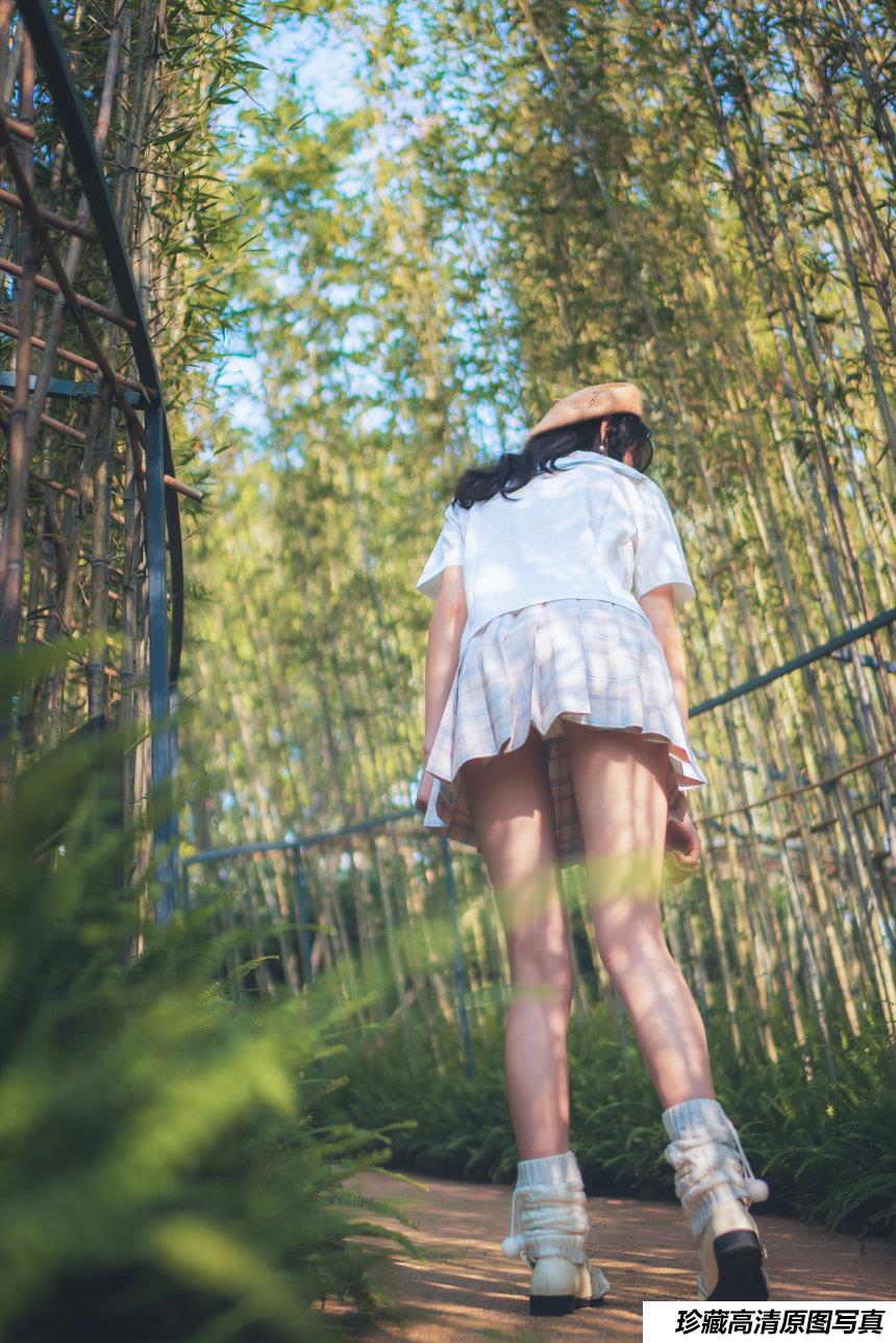 西瓜少女 NO.004   -  白云森林短袖无外套 [39P-408MB]