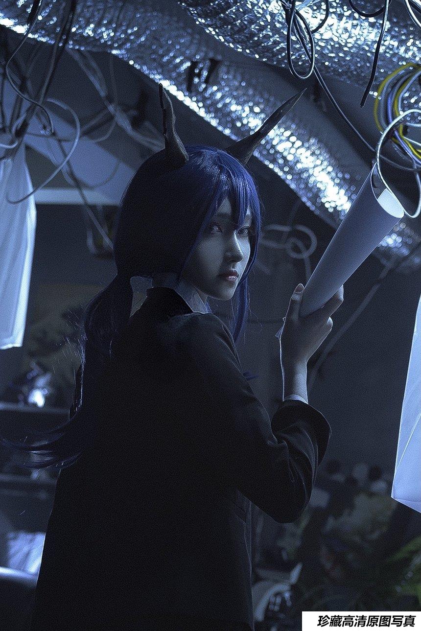 南桃Momoko NO.72 明日方舟 陈sir [13P-43MB]