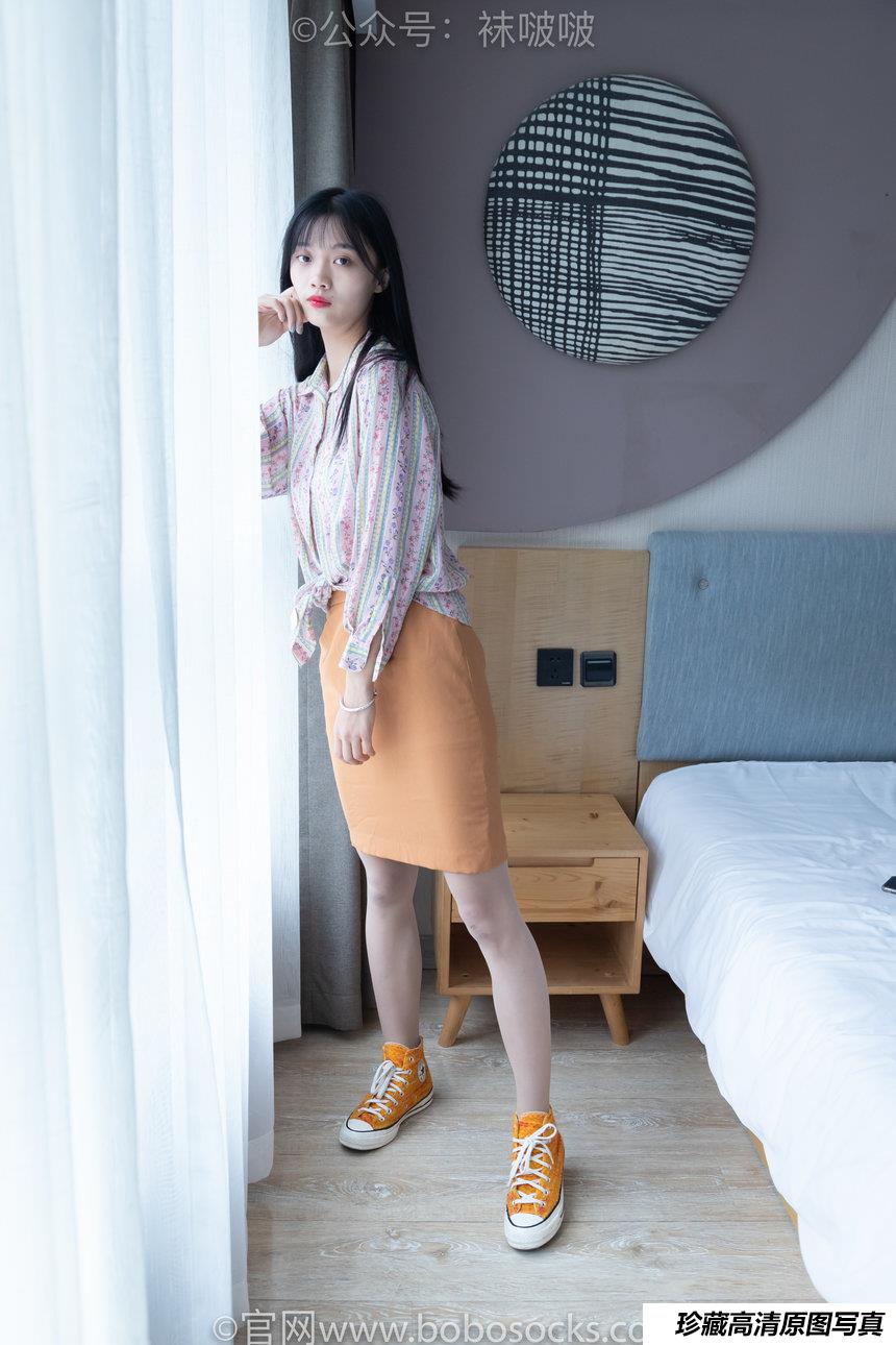 [BoBoSocks袜啵啵]NO.008 涵涵-帆布鞋、白色短棉袜、肉丝[139P+1V／3.94GB]