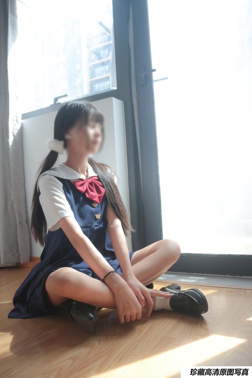 是暖暖呀 - NO.02 楼道阳光 [13P-80MB]-绅士图
