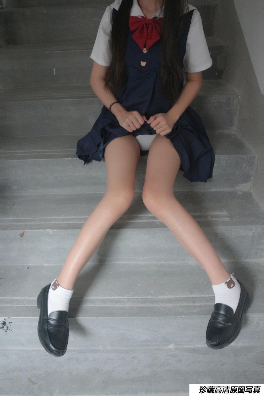 是暖暖呀 - NO.02 楼道阳光 [13P-80MB]