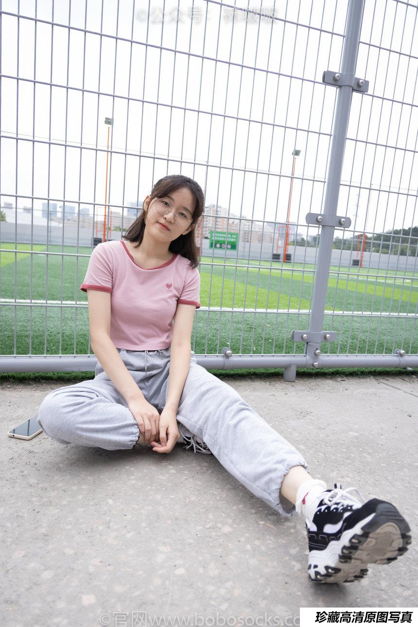 [BoBoSocks袜啵啵]NO.016 熊熊-斯凯奇运动鞋、棉袜（踩脏）、裸足[147P+1V／4.71GB]