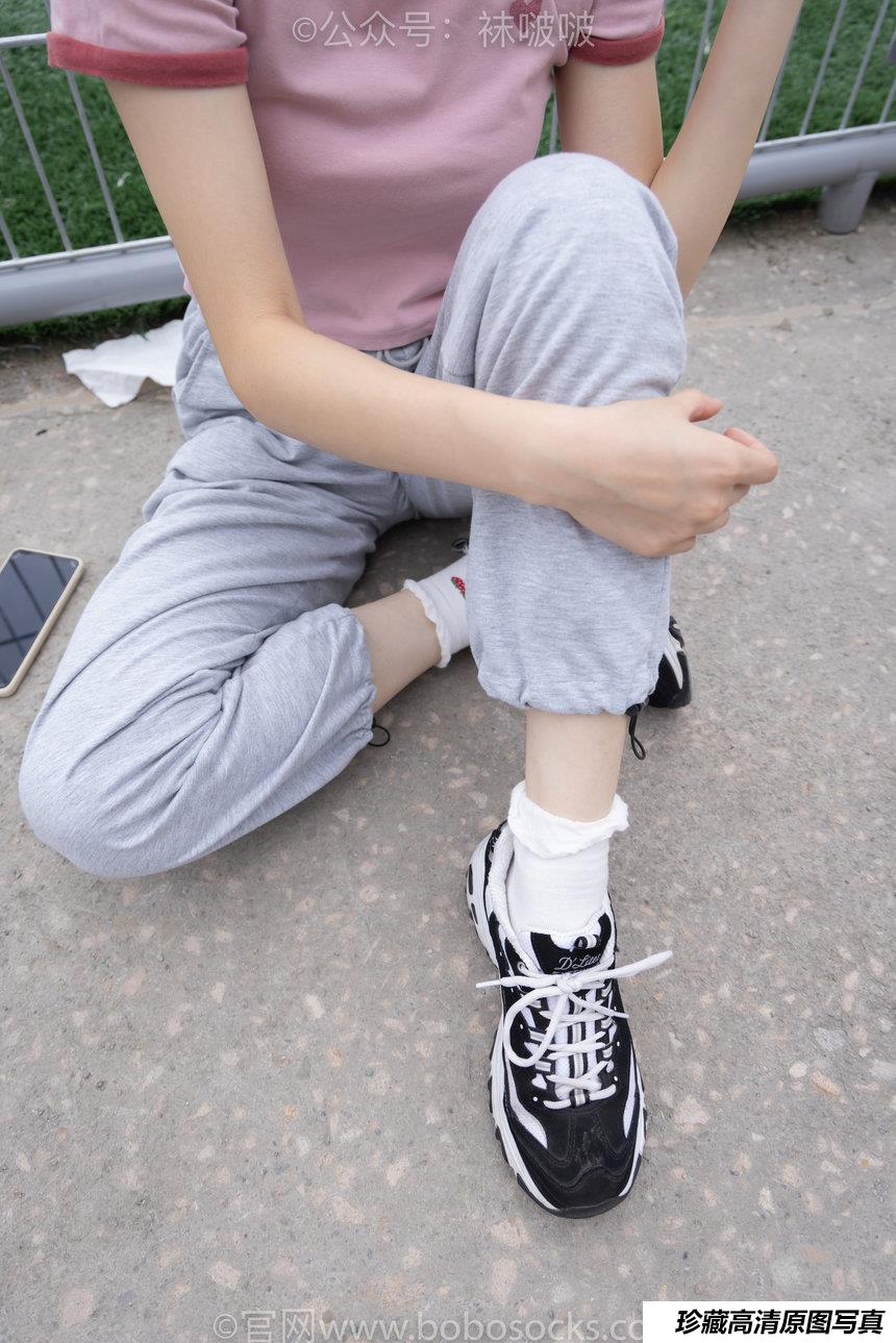 [BoBoSocks袜啵啵]NO.016 熊熊-斯凯奇运动鞋、棉袜（踩脏）、裸足[147P+1V／4.71GB]