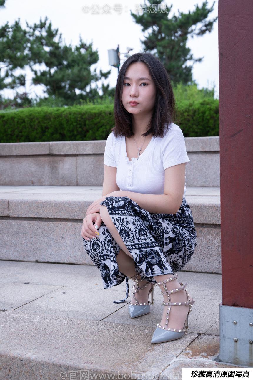 [BoBoSocks袜啵啵]NO.014 思思-华伦天奴高跟鞋、肉丝[140P+1V／6.17GB]