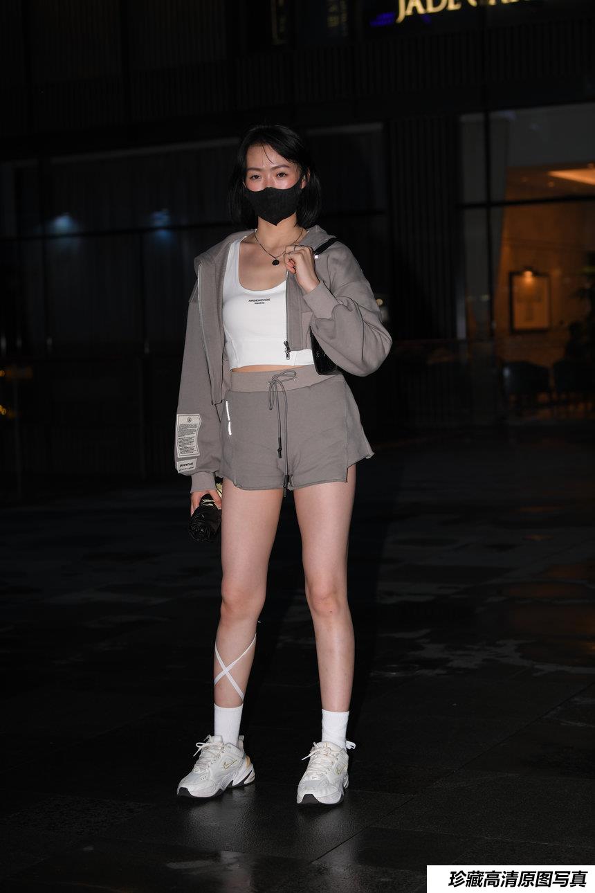 都市丽人夜拍小姐姐 [173P-3.68G]