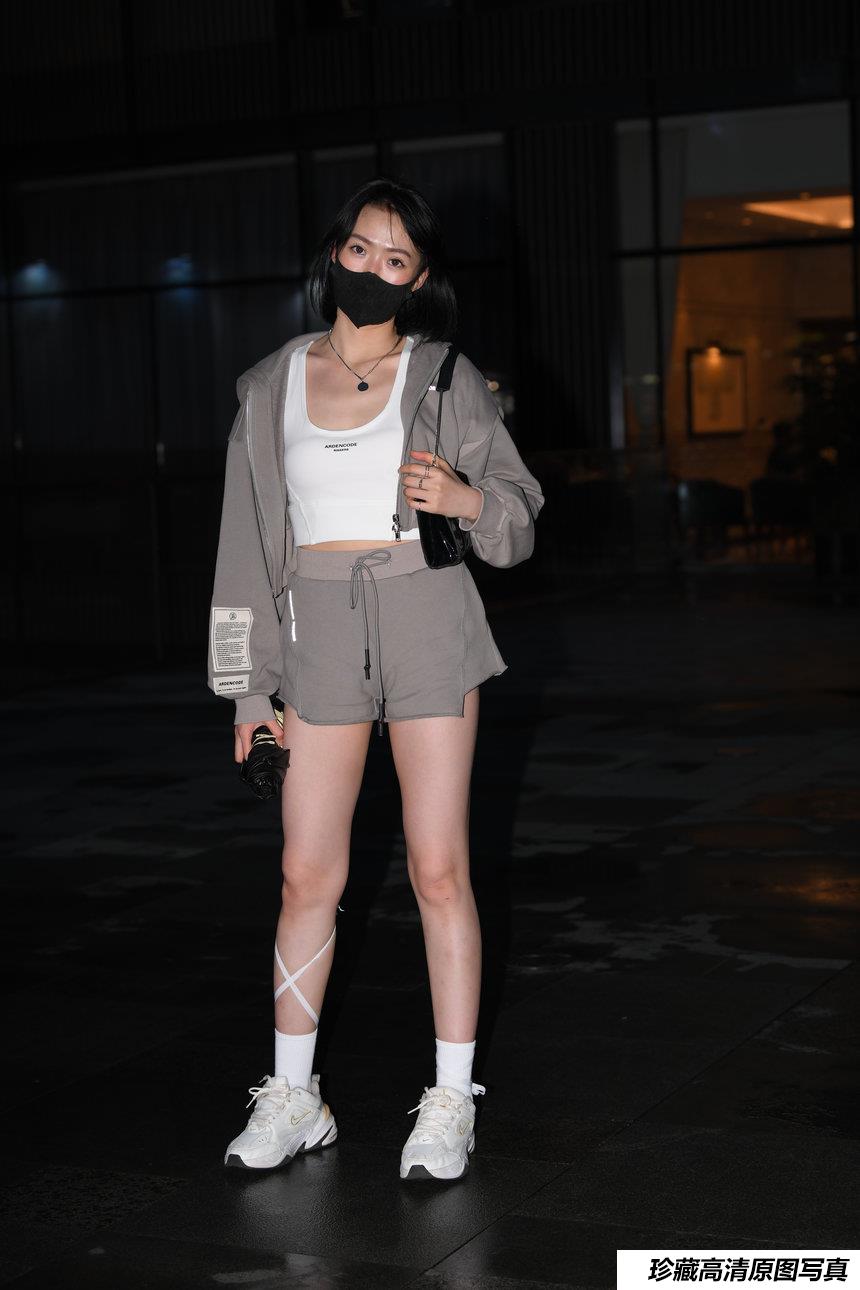 都市丽人夜拍小姐姐 [173P-3.68G]