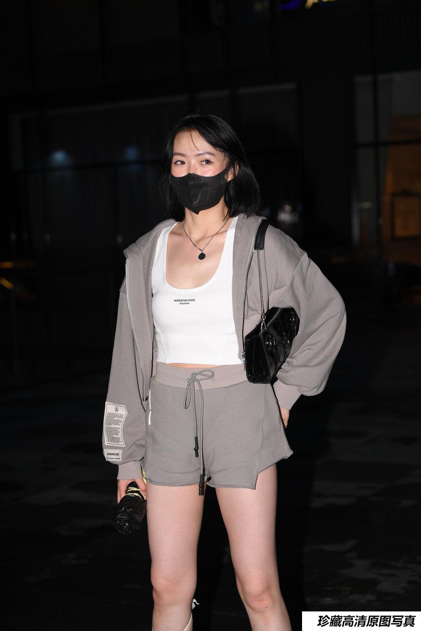 都市丽人夜拍小姐姐 [173P-3.68G]