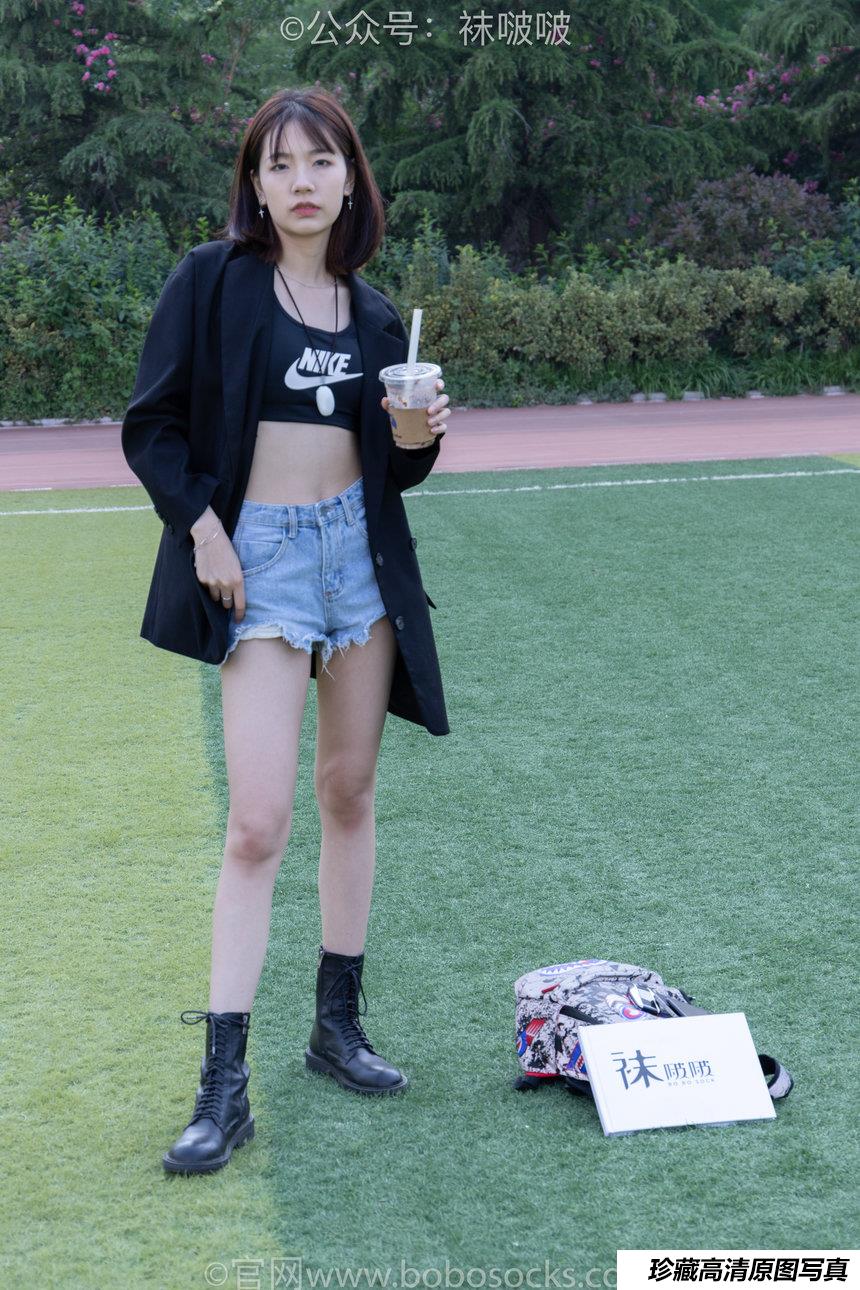 [BoBoSocks袜啵啵]NO.010 小甜豆-马丁靴、白色短棉袜、裸足[117P+1V／3.37GB]