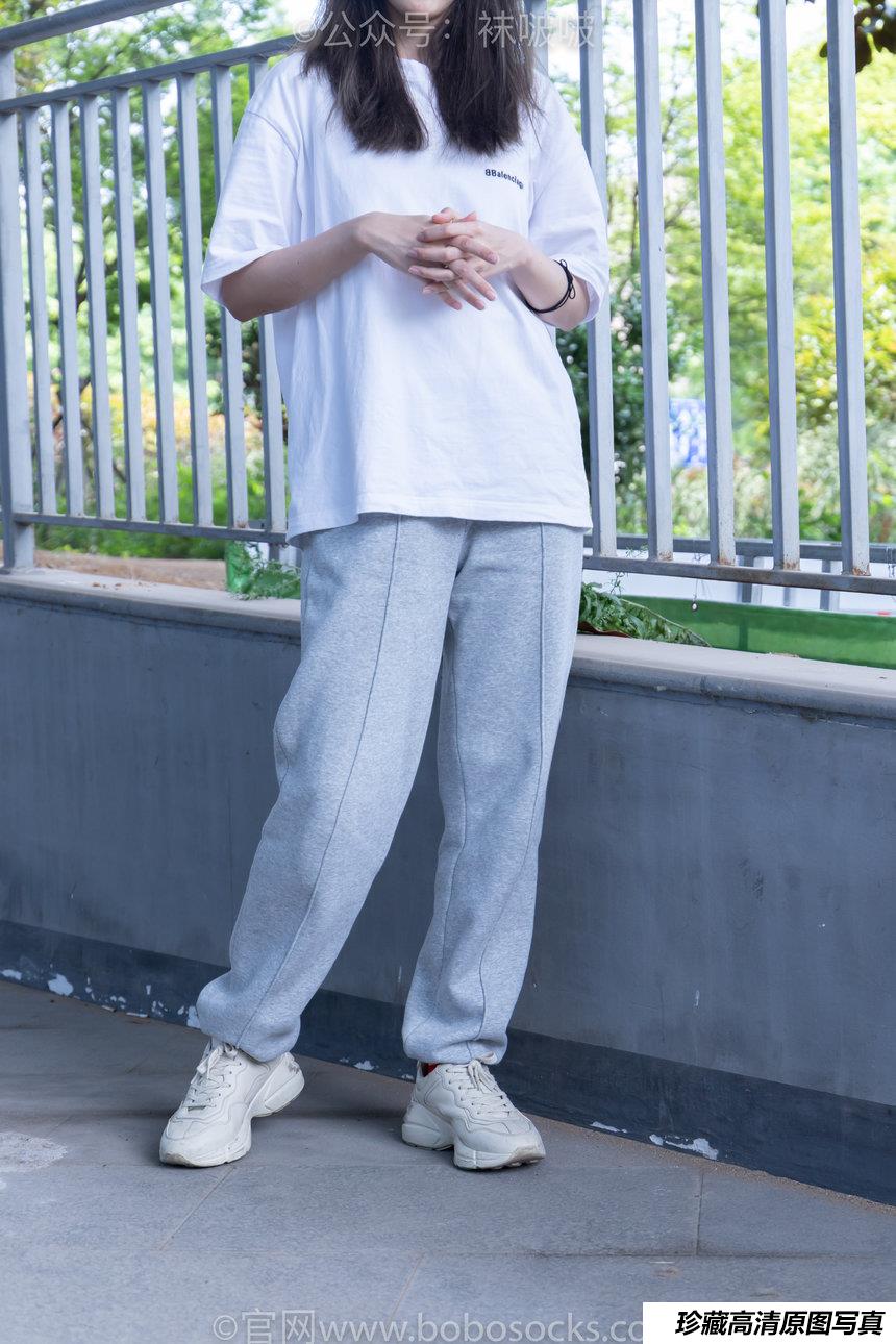 [BoBoSocks袜啵啵]NO.012 泡芙-运动鞋、白棉袜、裸足[132P+1V／3.64GB]