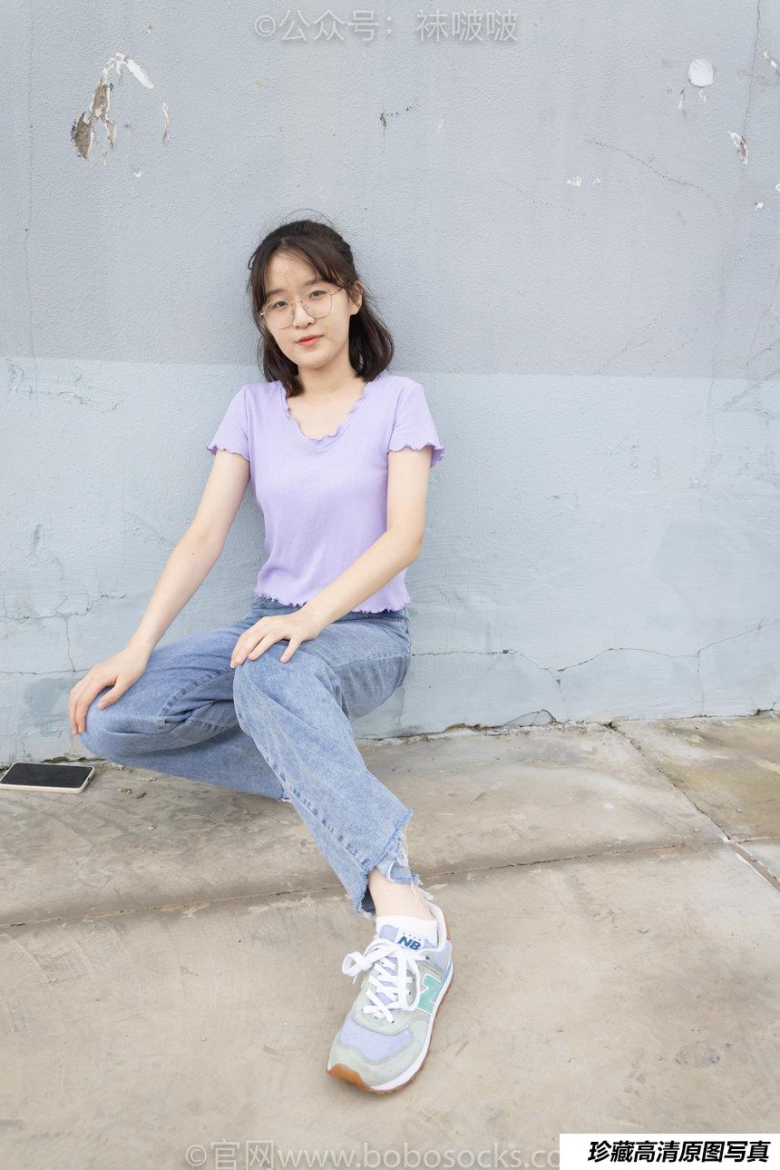 [BoBoSocks袜啵啵]NO.020 熊熊-NB运动鞋、蓝色短棉袜（踩脏）、裸足[150P+1V／4.88GB]