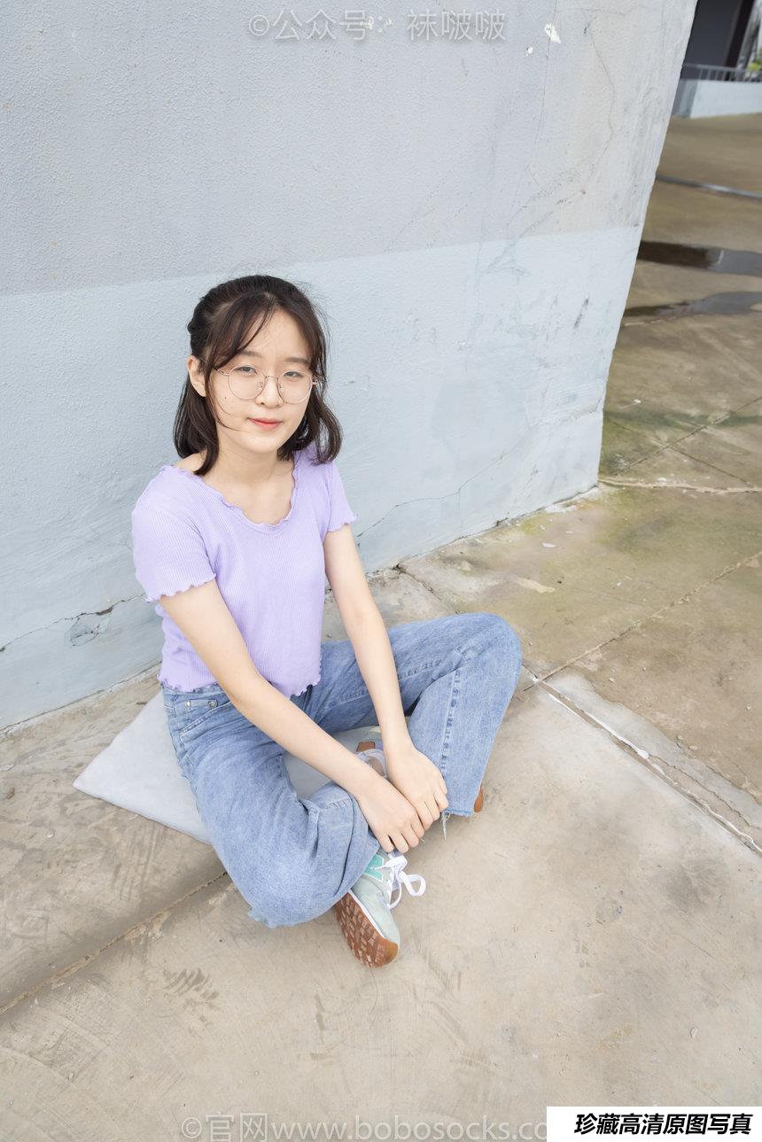 [BoBoSocks袜啵啵]NO.020 熊熊-NB运动鞋、蓝色短棉袜（踩脏）、裸足[150P+1V／4.88GB]