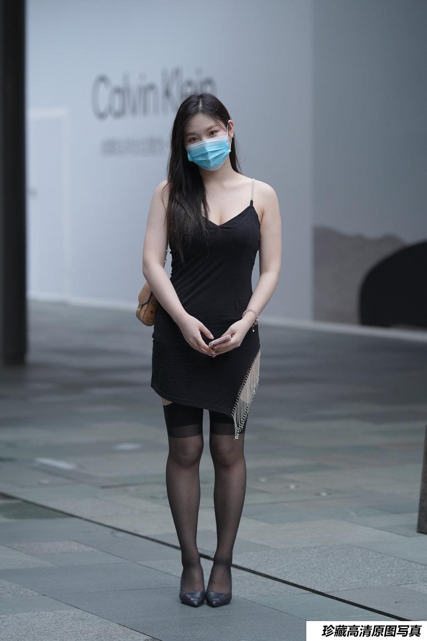 都市丽人漂亮的吊带黑丝美女 [173P+1V-2.52G]