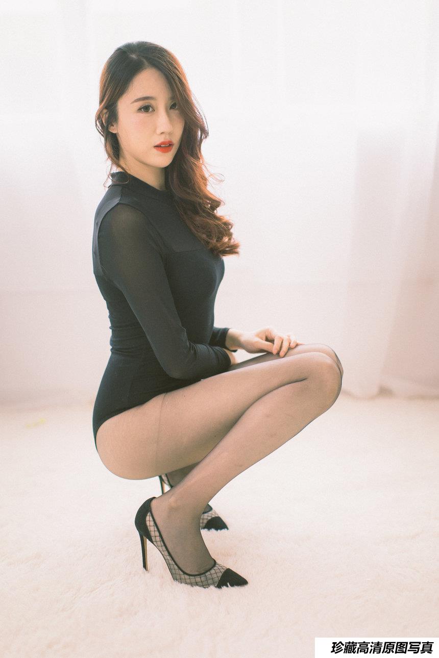 中国内地女主播轩子巨2兔写真 [56P-602MB]