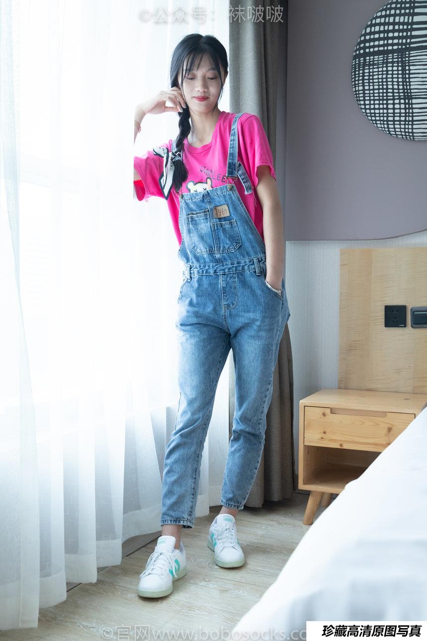 [BoBoSocks袜啵啵]NO.024 涵涵-板鞋、白棉袜、裸足[134P+1V／3.93GB]