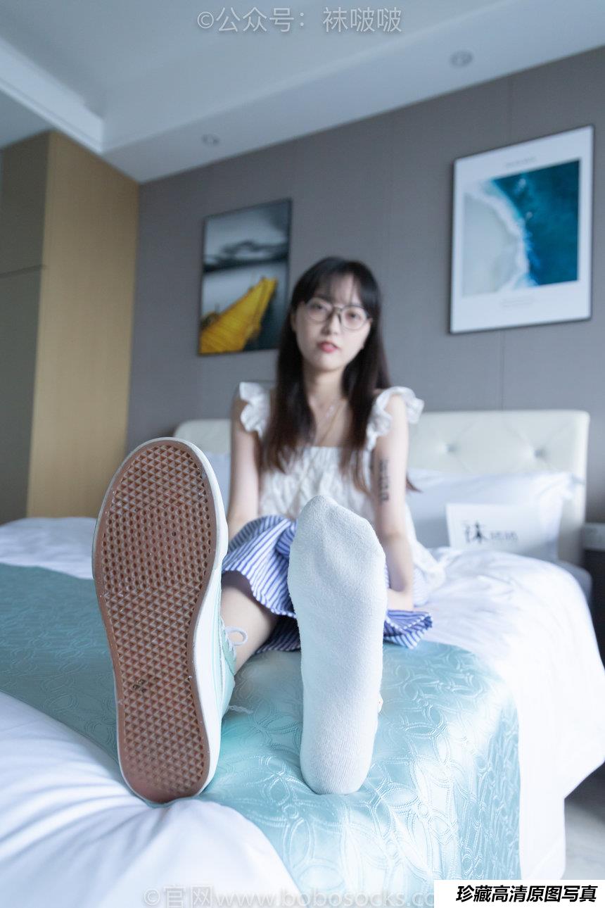 [BoBoSocks袜啵啵]NO.027 稚予- vans、白色棉袜、肉丝[136P+1V／3.35GB]