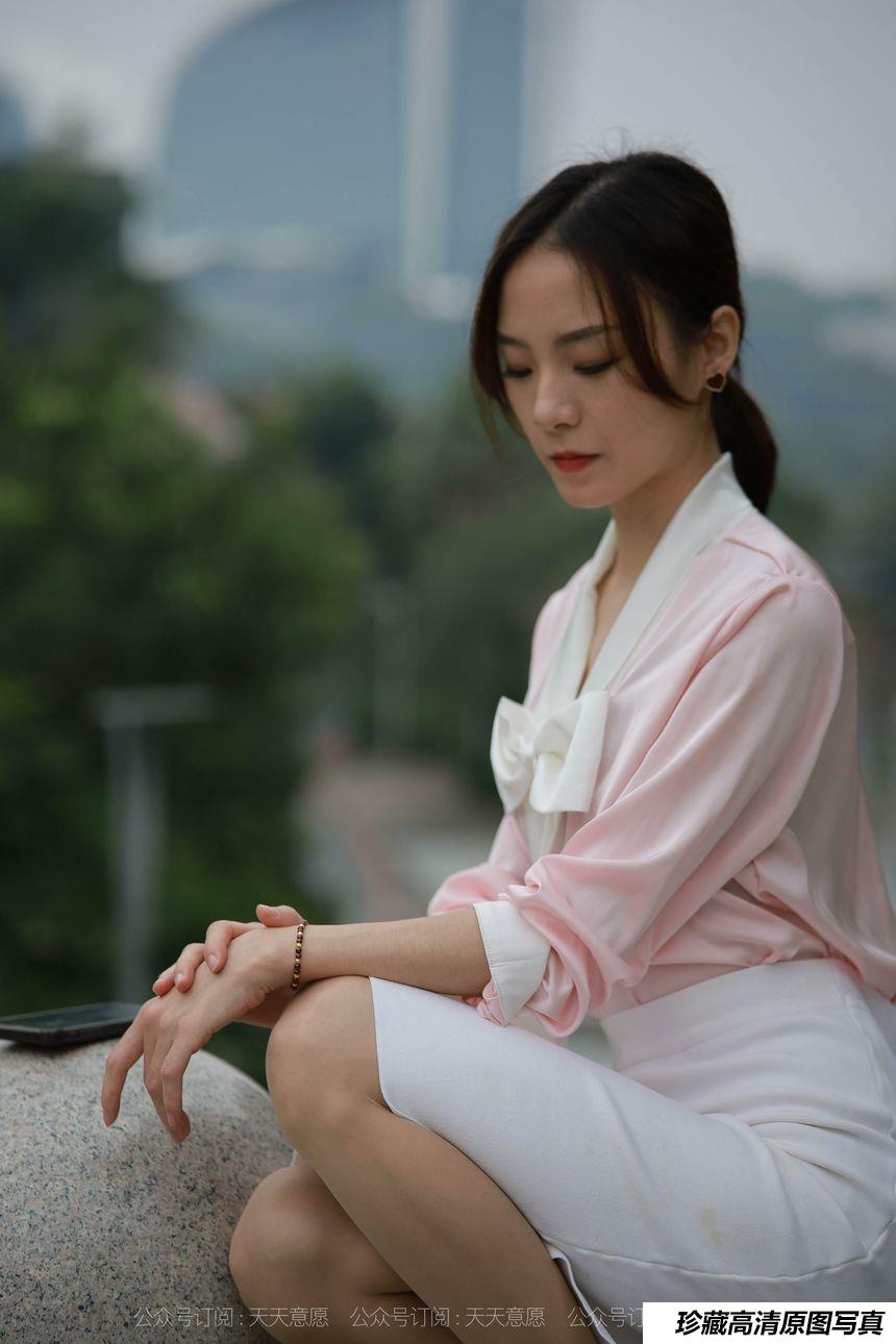 [IESS异思趣向]2021.11.11 丝享家971：小六《城市丽人》[90P／93MB]