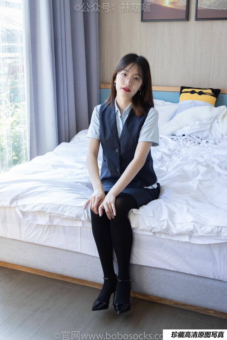 [BoBoSocks袜啵啵]NO.038 小甜豆-建行行服、高跟鞋、厚黑丝[131P+1V／6.37GB]-绅士图